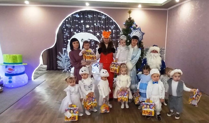 В гостях у Деда Мороза В гостях у Деда Мороза.